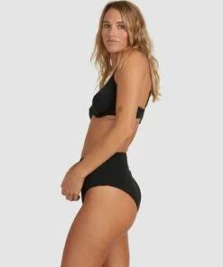 BILLABONG Sol Searcher Nova DD Bra Bikini Top BLACK 11 BILLABONG Sol Searcher Nova DD Bra Bikini Top BLACK -Womens Swim BILLABONG ubjx300166 billabongw blk sd1